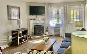 Lincoln Condo With Views, Pool, Hot Tub And Balcony!